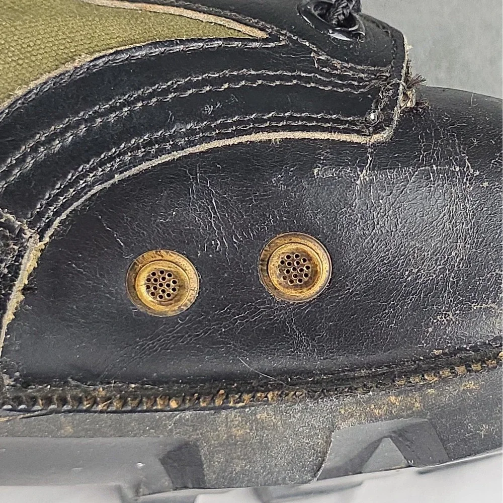 vintage US military Vietnam War-era combat jungle boots 10 R 6-70 Spike Protect